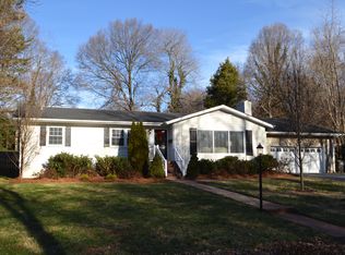 3007 Kinnamon Rd, Winston Salem, NC 27104