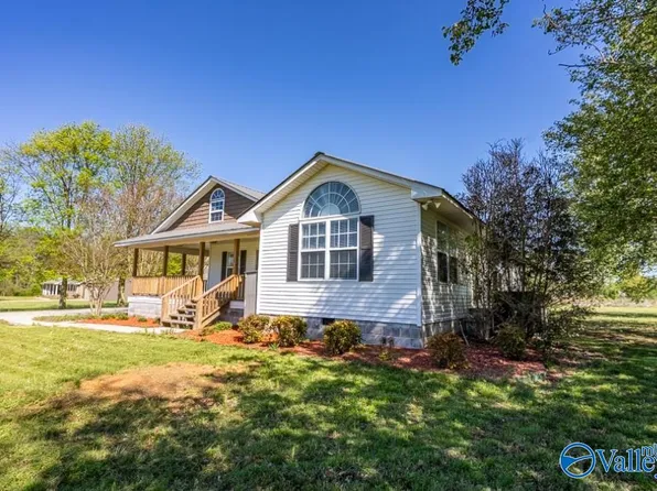 257 County Road 464, Geraldine, AL 35974
