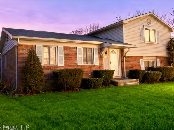 17700 Koogler St, Clinton Township, MI 48038