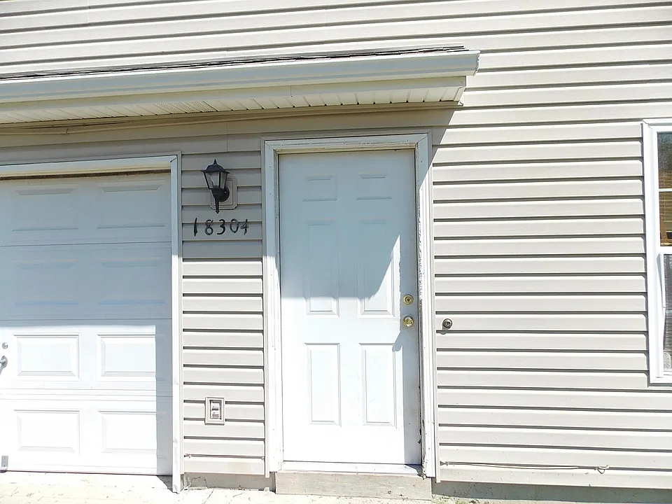 18304 E 12th Ter N
