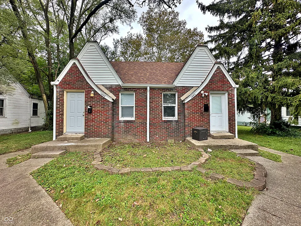 1462 N Gladstone Ave