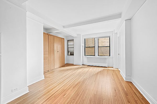 1st image of 457 W 57th St #216