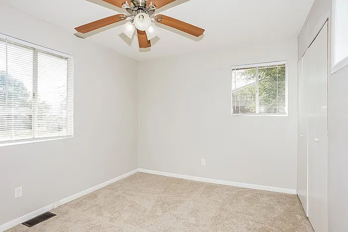 2801 Deen Ave — Photo 5