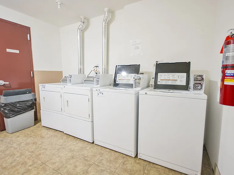 230 Troutman St #1B — Photo 11
