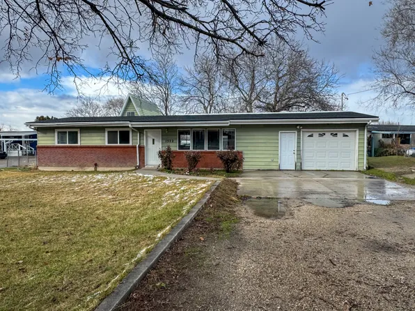 1322 W Flamingo Ave, Nampa, ID 83651