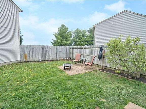 2nd image of 6614 Largo Ln