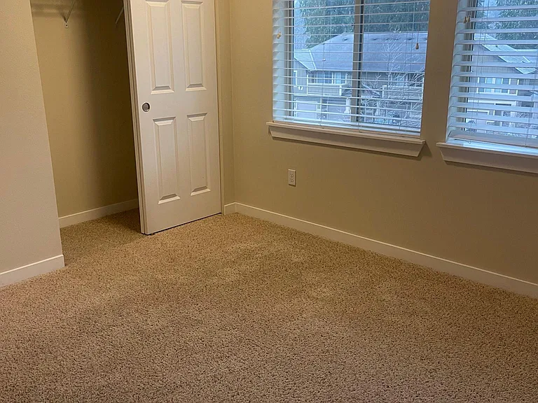 1900 Weaver Rd #H205 — Photo 16