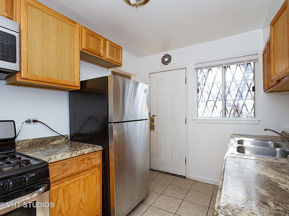 4th image of 7834 S South Shore Dr Unit 5