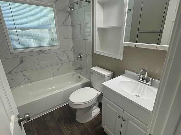 4th image of 10028 Kilarney Dr