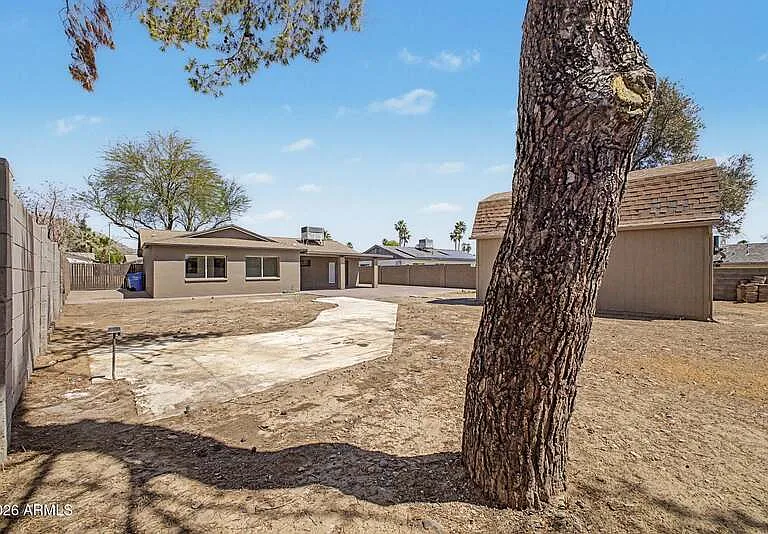 2601 E Dahlia Dr — Photo 30