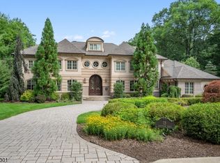 15 Crestview Rd, Mountain Lakes, NJ 07046