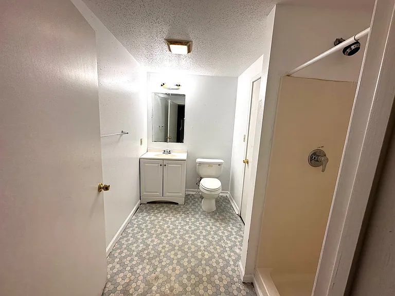 Veronica Street Apartments (RD*) — Photo 4