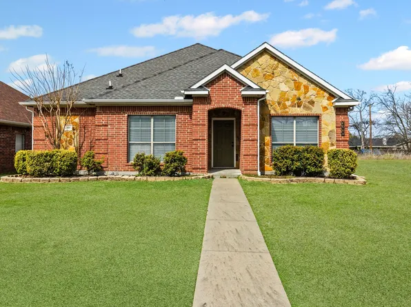 3300 Kari Ln, Greenville, TX 75402