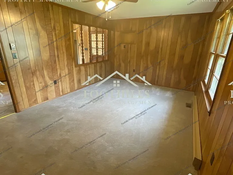 301 McNeil Dr — Photo 2