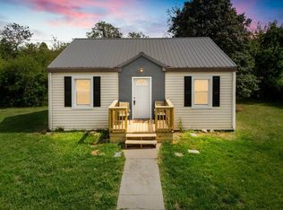 48 Upland Dr, Salem, VA 24153