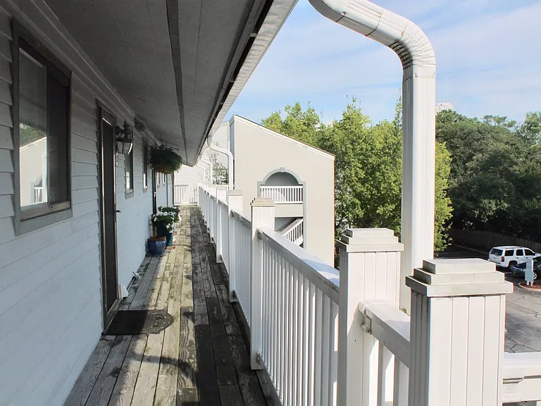 3200 Lynnhaven Dr #309 — Photo 2