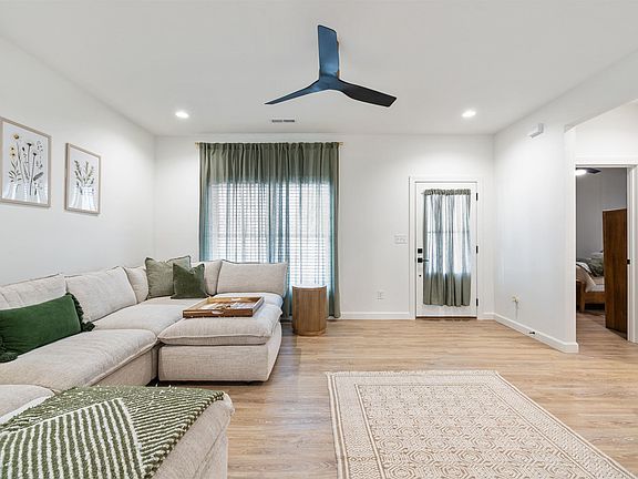 5th image of 1626 Park Ave