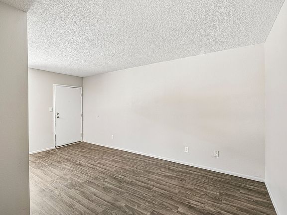8-web-or-mls-N 23rd Ave-S0307-008