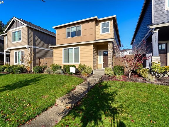 3rd image of 4049 SE Oakhurst St
