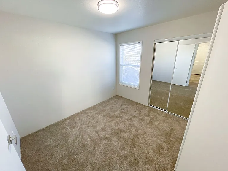 5630-5632 N Hills Dr #5634 — Photo 12