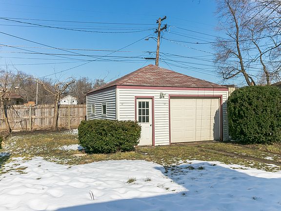 5th image of 1002 Woodlawn Ave
