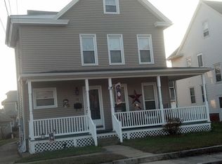 23 Pleasant St, Groton, CT 06340