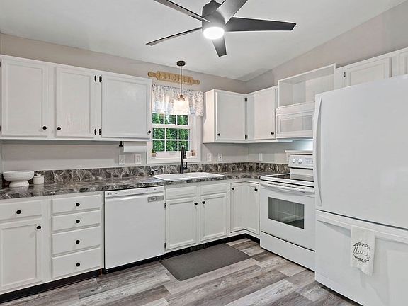 3rd image of 73 Eagle Dr
