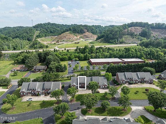 2nd image of 149 Eagleview Private Dr #149