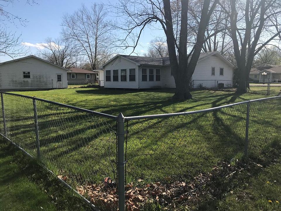 2nd image of 1010 Turner Ct