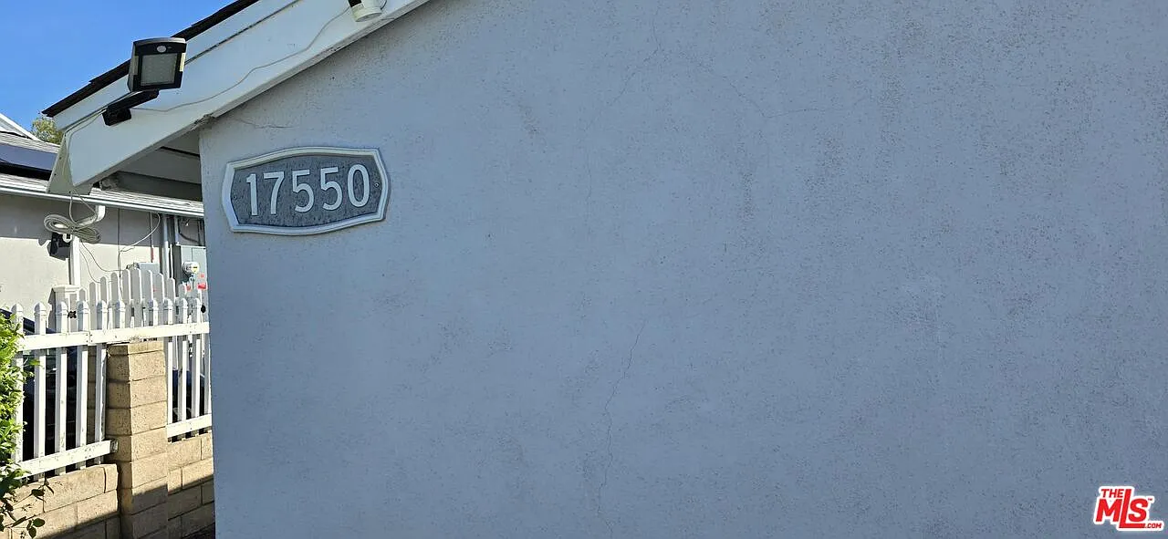 Studio, 1.0 bath, 400 sqft, $1,850 — Photo 1
