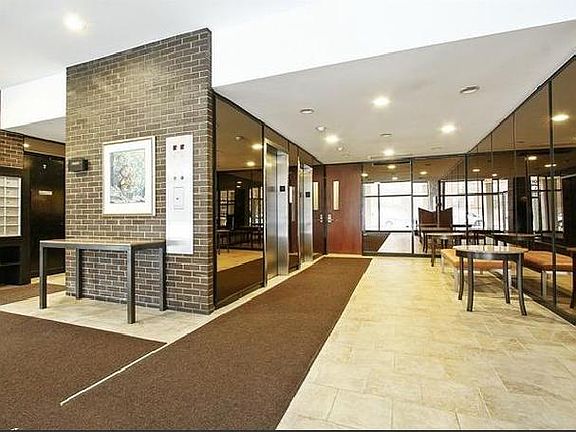 2nd image of 5401 S Hyde Park Blvd APT 301