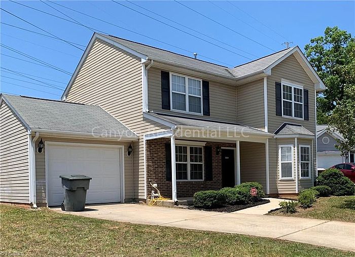 1st image of 2 White Chapel Ct