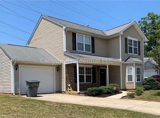 2 White Chapel Ct, Greensboro, NC 27405