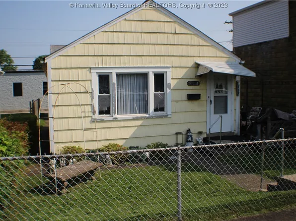 5004 Kentucky St, South Charleston, WV 25309