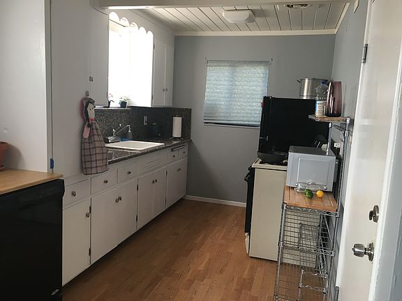 3rd image of 1004 John Ave