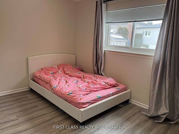 5th image of 14 Pringle Ave