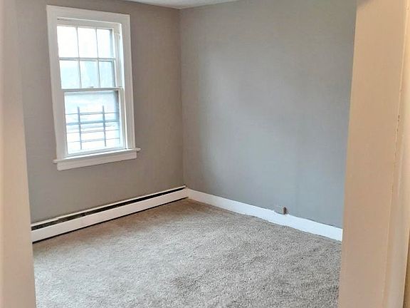 4th image of 433 Van Duzer St #2B