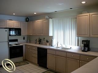 5th image of 3055 Tamarack Lake Dr