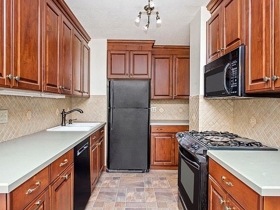 5th image of 80 Gold St APT 3H