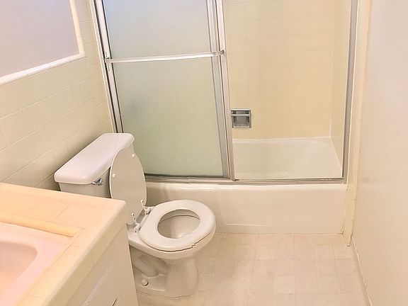4th image of 1834 Butler Ave APT 3