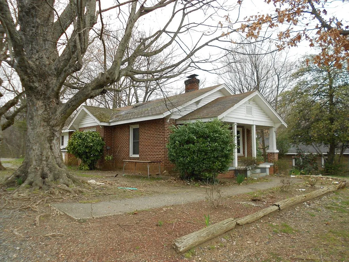4 bed, $1,495 — Photo 1