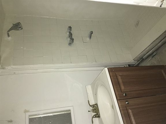 3rd image of 158 Summit Ave APT B1