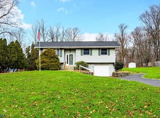 197 County Route 579, Bloomsbury, NJ 08804