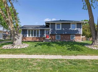 1201 SE Bel Aire Rd, Ankeny, IA 50021