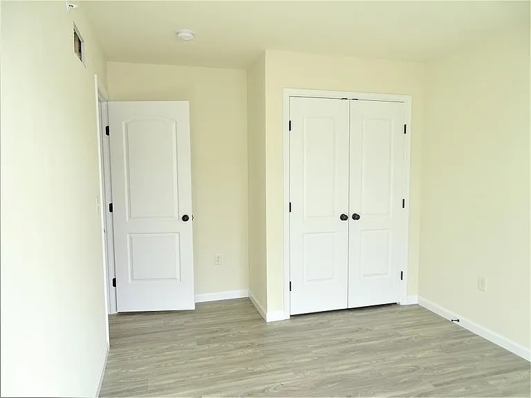 349 Cedar Holw — Photo 17