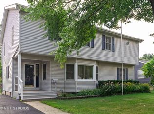 227 N Berteau Ave, Bartlett, IL 60103