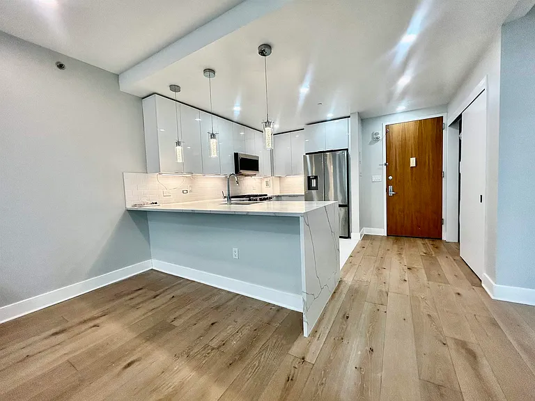 20 Newport Pkwy #2505 — Photo 5