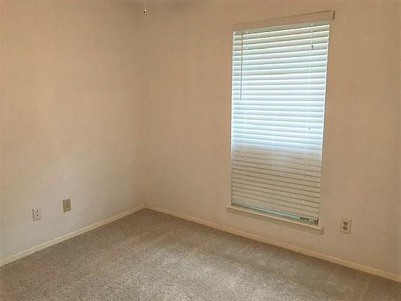 4th image of 14314 Blue Falls Dr