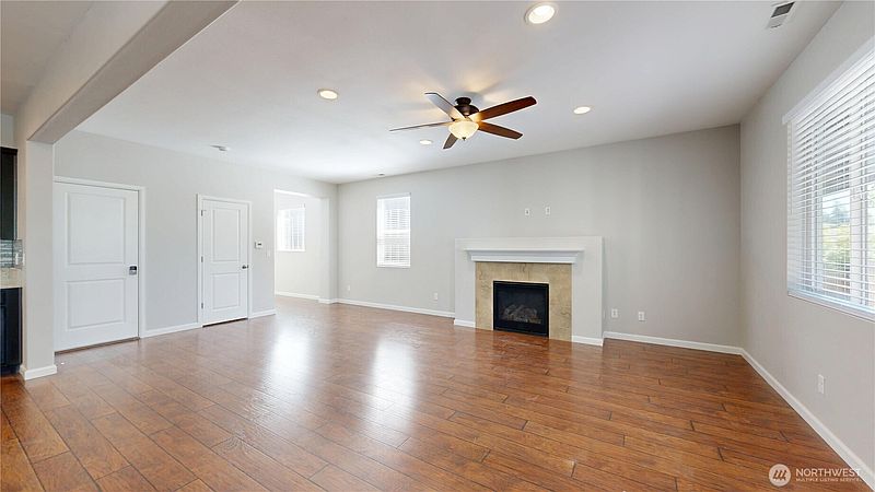 3rd image of 8959 Corona Street NE