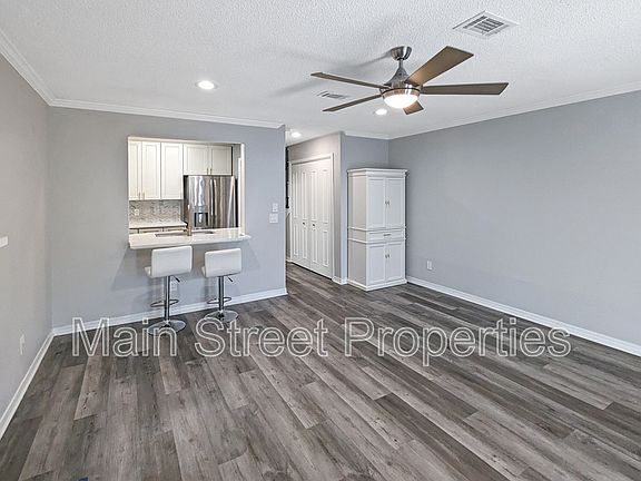 5th image of 1313 Foxborough Dr